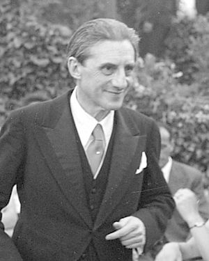 Archivo:John Barbirolli
