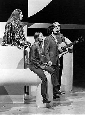 Archivo:Mamas and Papas 1967