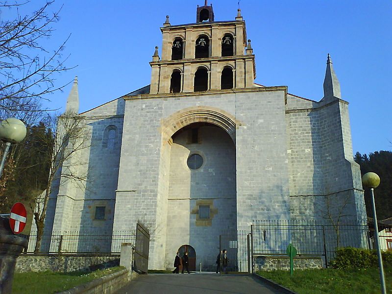 Markina, Santa María de la Asunción exterior
