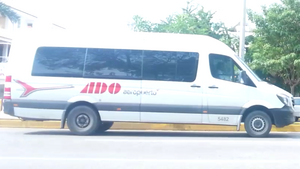 Archivo:Mercedes-Benz Sprinter ADO