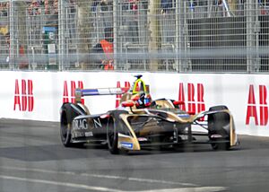 Archivo:Paris 2018 Jean-Eric Vergne remporte la course sur Techeetah
