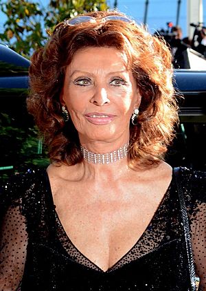 Archivo:Sophia Loren Cannes 2014 2