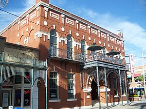 Archivo:Tampa Centro Espanol01