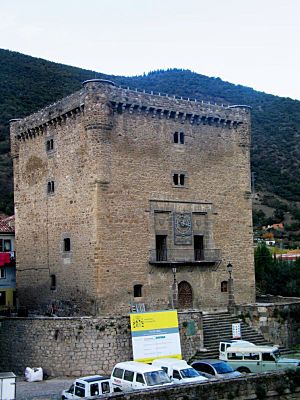 Archivo:Torre del Infantado