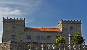 Archivo:Torres de Cereixo, Cereixo, Vimianzo