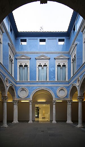Archivo:Valencia, museo di belle arti, cortile azzurro 01