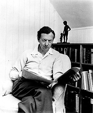 Archivo:Benjamin Britten, London Records 1968 publicity photo for Wikipedia