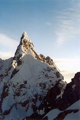 Cayesh desde la cumbre del nevado Maparaju.jpg