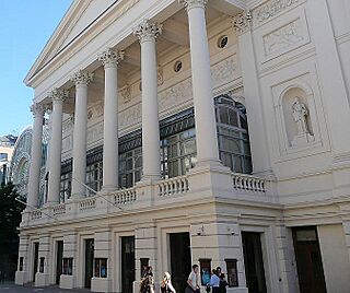 Covent Garden Opera House.jpg