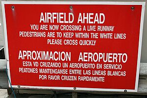 Archivo:Cruzen Rapidamente! - Gibraltar