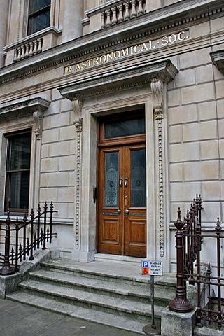 Entrance to the Royal Astronomical Society 2.jpg