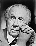 Archivo:Frank Lloyd Wright portrait
