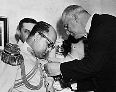 Archivo:General Marcos Perez Jimenez medalla