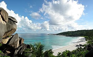 Archivo:Grand Anse-La Digue-Seychellen
