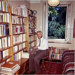 Hans Martin Sutermeister at home, aug. 1961.JPG