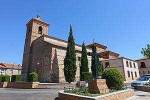 Archivo:Iglesia de San Julián y Santa Basilisa, El Casar de Escalona 04