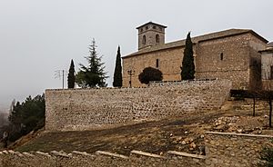 Archivo:Iglesia de San Miguel Arcángel, Fuentelviejo, Guadalajara, España, 2018-01-04, DD 24