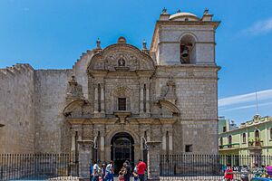 Archivo:Iglesia de la Compañía, Arequipa