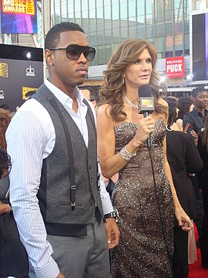 Archivo:Julie Moran with Jeremih at the 2009 American Music Awards