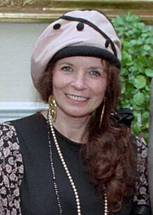 June Carter Cash 1988 (cropped).jpg