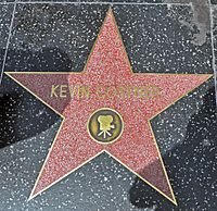 Archivo:Kevin Costner - Stella nella Walk of Fame - Hollywood - USA - agosto 2011