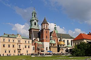 Archivo:Kraków - Wawel Cathedral 01