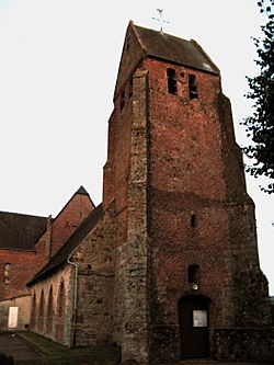 Laigny église fortifiée (façade ouest vue de nuit) 1.jpg