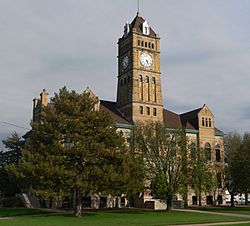 Mitchell County, Kansas courthouse from NW 1.JPG