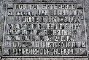 Archivo:Placa tumba José Hilario López
