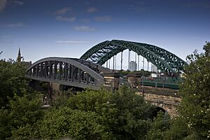 Archivo:SunderlandBridges