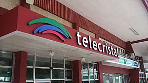 Archivo:Telecristal el telecentro de Holguín