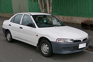 1997 Mitsubishi Lancer (CE) GLi sedan (2015-07-14) 01.jpg