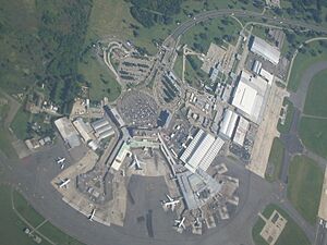 Archivo:Aeropuerto Ministro Pistarini, Ezeiza, Buenos Aires, Argentina