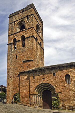Archivo:Ainsa-Sobrarbe-StaMaria