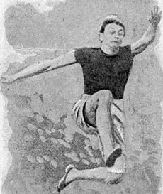 Archivo:Alvin Kraenzlein vainqueur du saut en longueur aux JO 1900