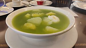 Archivo:Caldo verde, Cajamarca 01