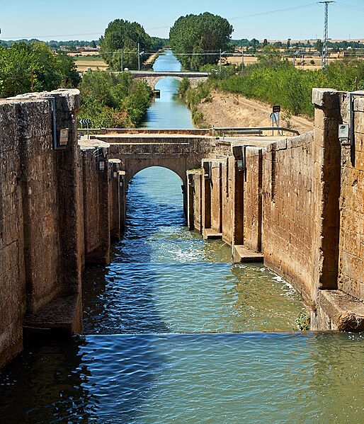 Canal de Castilla (36841967131)