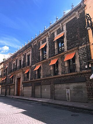 Casa de los condes de Miravalle.jpg