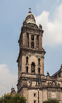 Archivo:Catedral Metropolitana, México D.F., México, 2013-10-16, DD 102