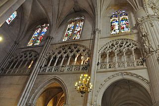Archivo:DSC 3960-Triforio Catedral de Burgos