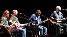 Archivo:Eagles in concert September 2014