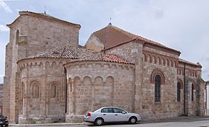 Archivo:Iglesia de Nuestra Señora del Castillo (Villaconancio) 1