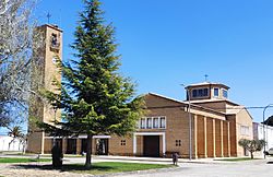 Archivo:Iglesia parroquial de San Francisco Javier (Figarol) 01