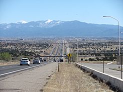 Interstate 25 approaching Santa Fe New Mexico.jpg