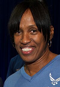 Archivo:Jackie Joyner-Kersee (2) (cropped)
