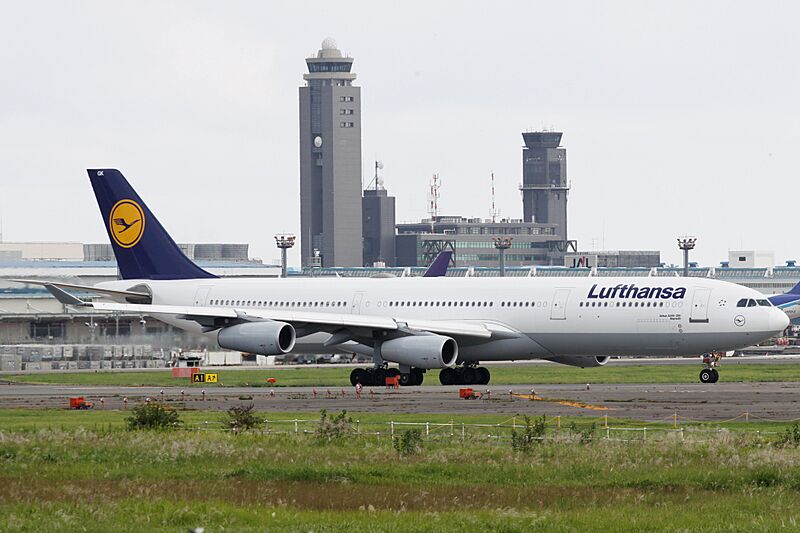 Lufthansa A340-300(D-AIGK) (3979623709)