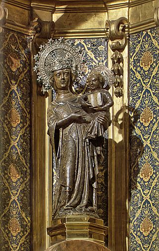 Mare de Déu de Lluc - Camarin de la Virgen - Santuari de Lluc.jpg