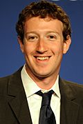 Archivo:Mark Zuckerberg at the 37th G8 Summit in Deauville 018 v1