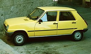 Archivo:Renault 5 First generation with 5 doors in Spain