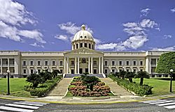 Archivo:Santo Domingo National Palace